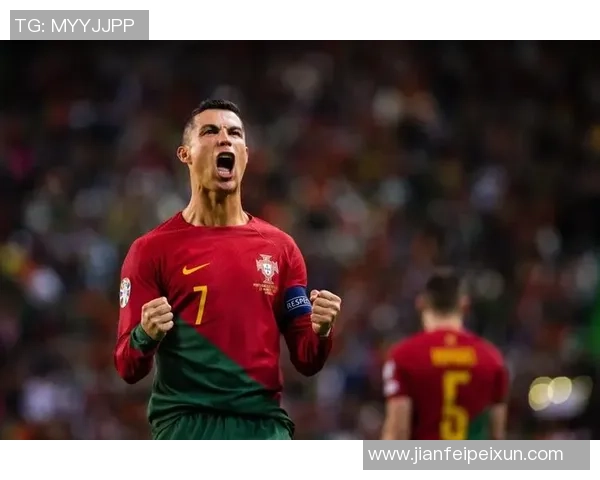 C罗传奇足球生涯全景介绍及精彩瞬间回顾图片展示