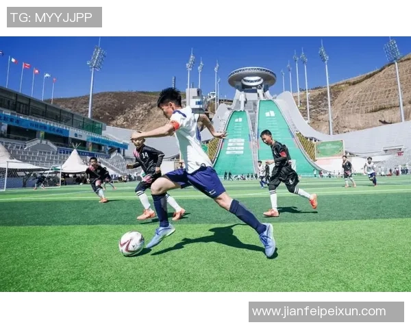 足球绕杆足球的魅力与技巧探讨及其在青少年训练中的应用价值 足球绕杆足球的魅力与技巧探讨及其在青少年训练中的应用价值